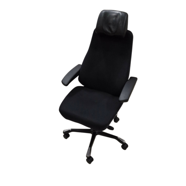 Kab Director valvomotuoli